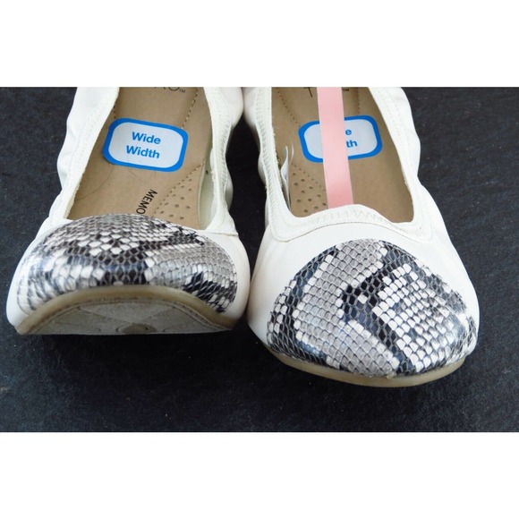 Time And Tru Size 9.5 W White Round Toe Ballet Flats Synthetic Women - Picture 2 of 7